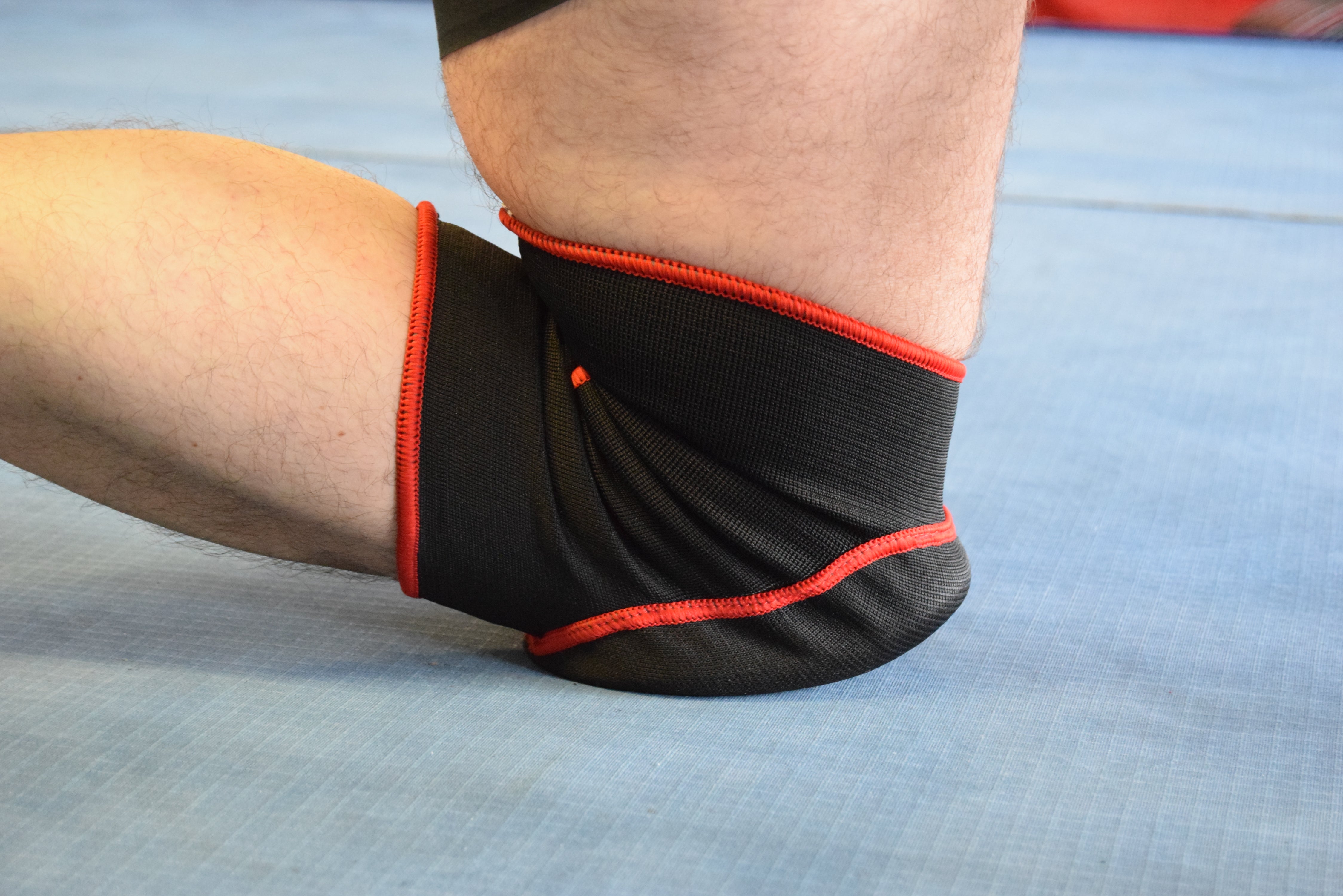 Elasticated Gel Padded Knee Support Sleeves for Heavy Duty Work. Repton Fitness Gear